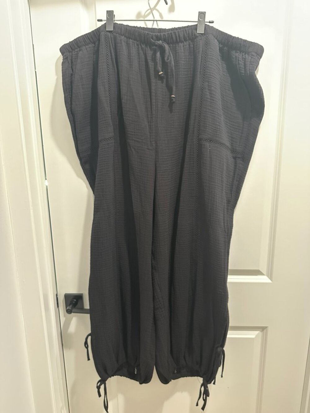 TORRID Black Gauze Ankle-Tie Pants size 6 NWT